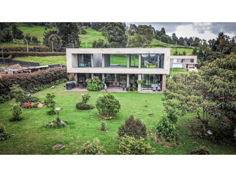 CASA EN EL ALTO DE LAS PALMAS