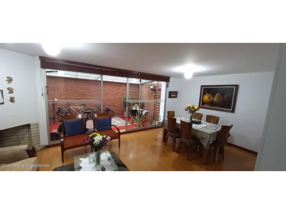 Casa en  Pontevedra(Bogota) RAH CO: 24-610