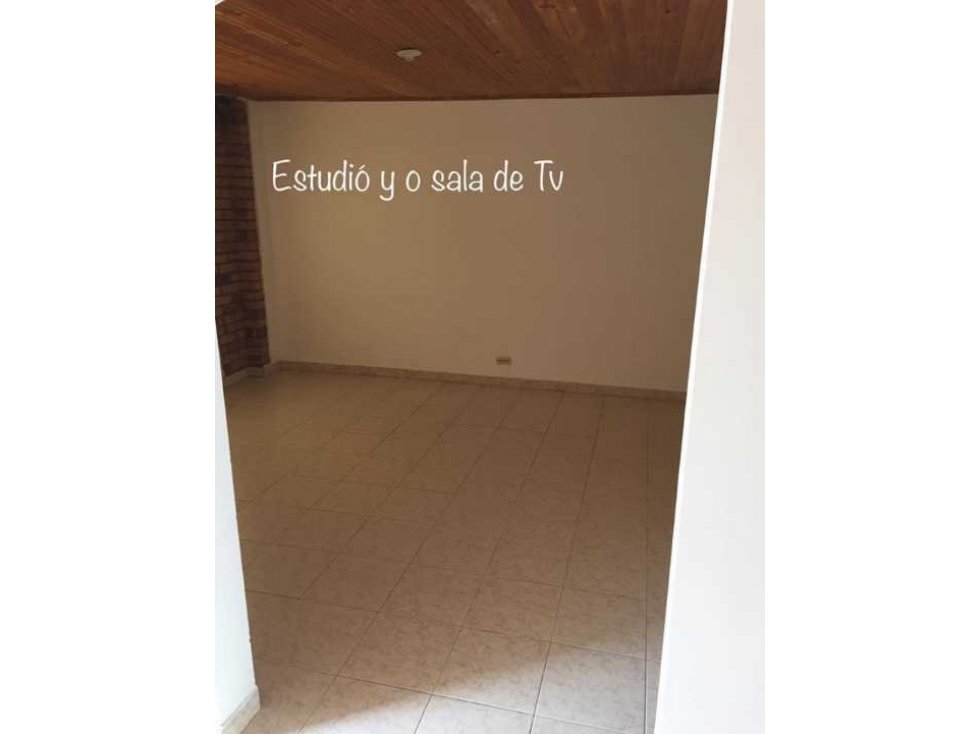 CASA EN VENTA BARRIO GALAN