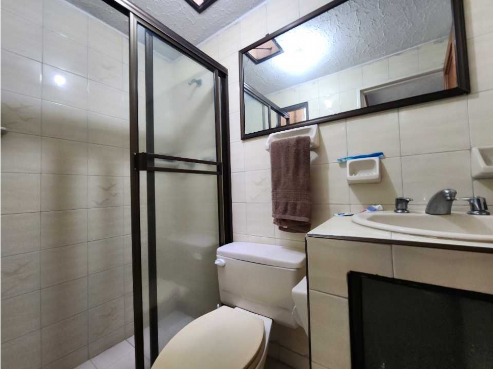 CASA EN VENTA BARRIO VIPASA