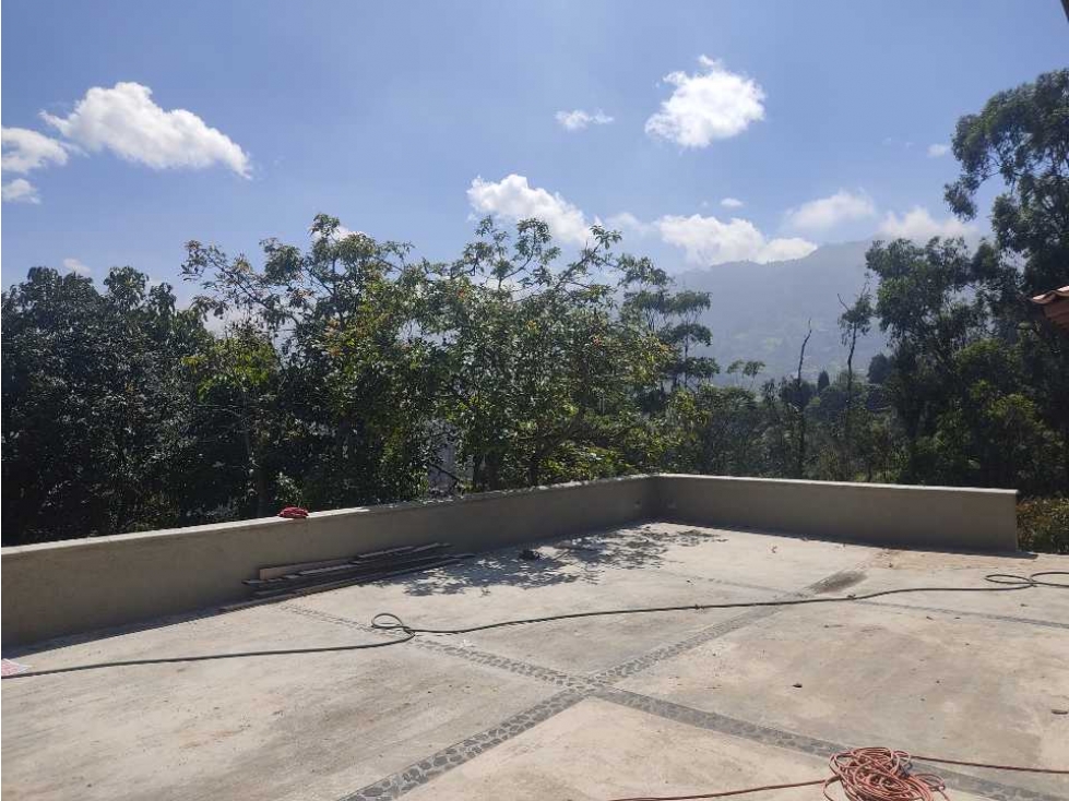 CASA FINCA EN ARRIENDO SECTOR ANTILLAS ENVIGADO