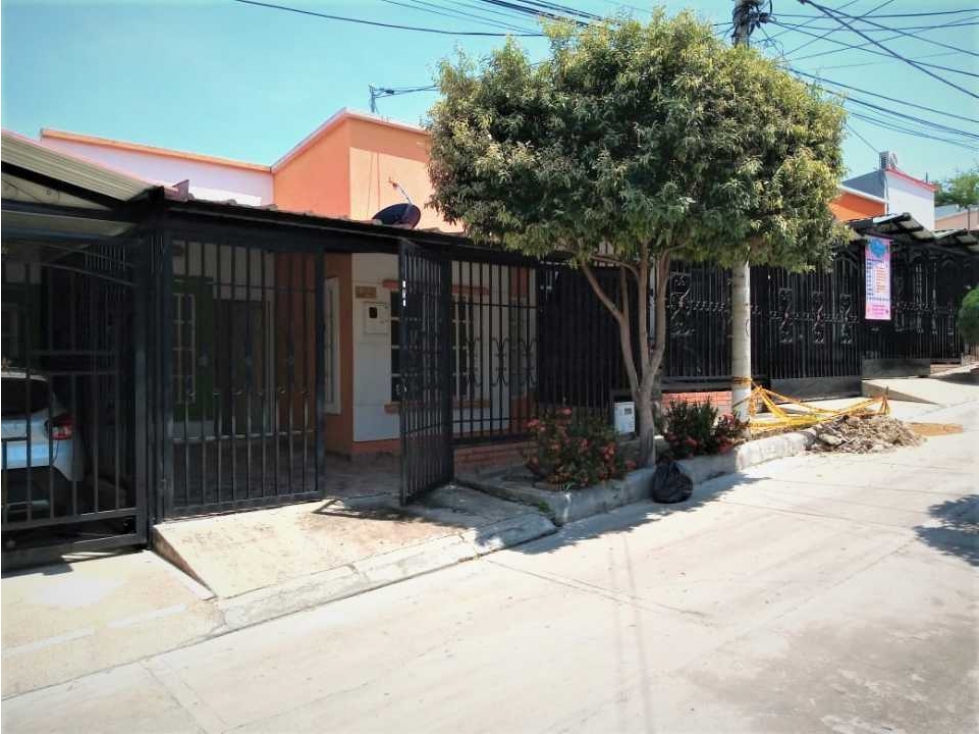 En venta casa barrio Calmarí