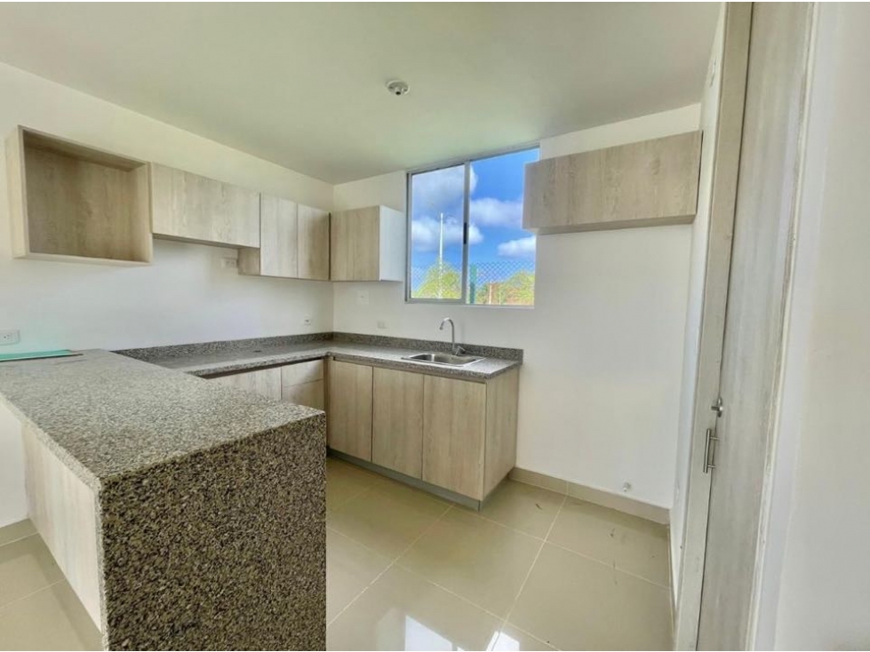 VENDO Y/O ARRIENDO CASA PARA ESTRENAR EN CONDOMINIO EL DORAL Z.NORTE