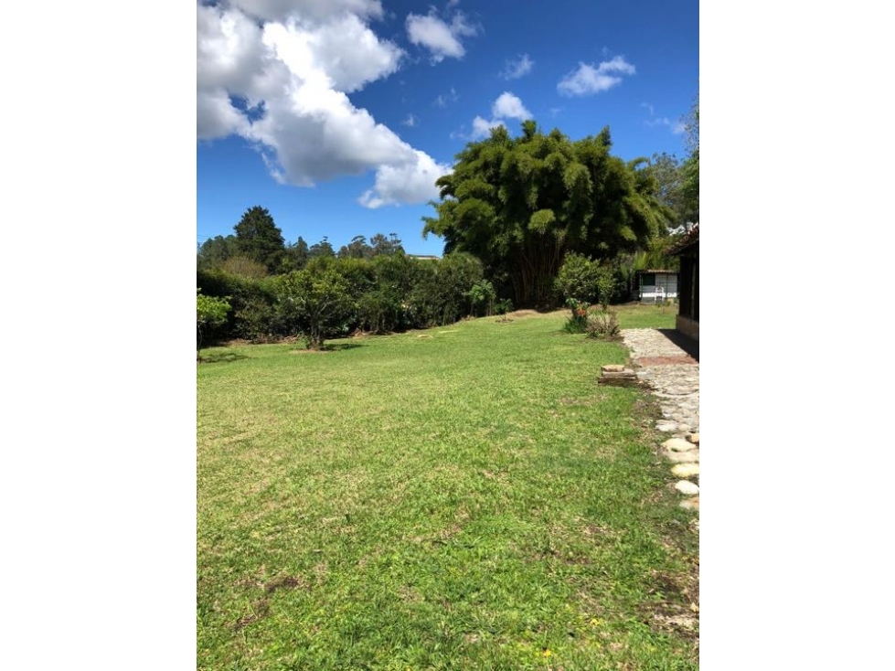 Casa finca en el Retiro, con espectacular lote