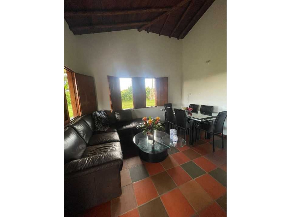Finca en arriendo amoblada en sector aeropuerto