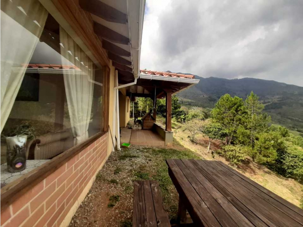 HERMOSA CASA CAMPESTRE EN EL CONDOMINIOS NORTE AMÉRICA BELLO