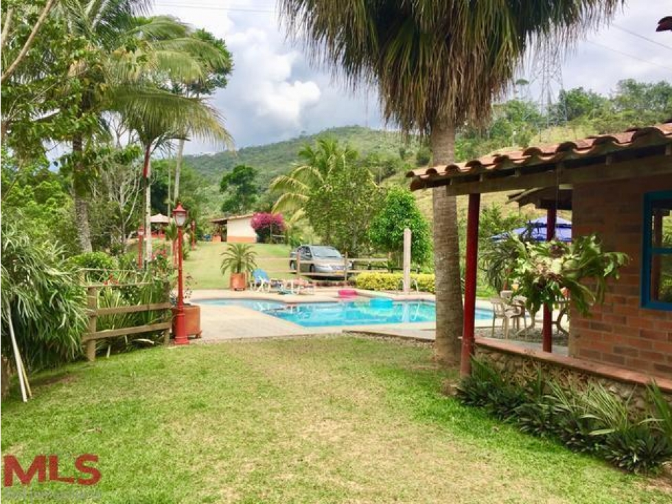 Hermosa Finca con todo lo que Buscas.(MLS#234416)