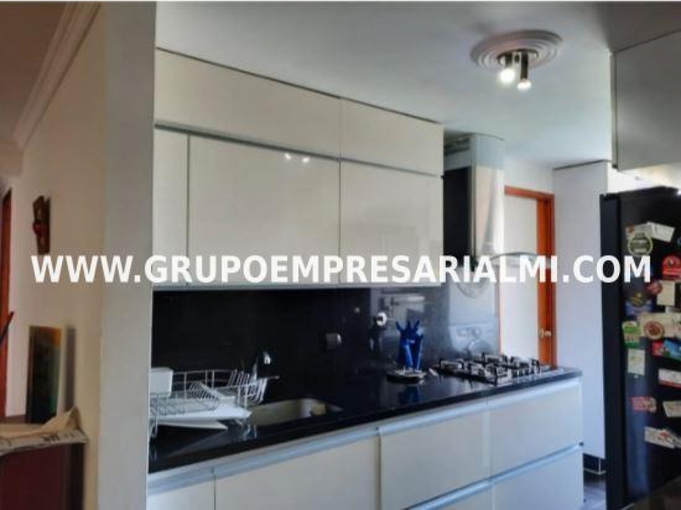 HERMOSO APARTAMENTO EN VENTA - SECTOR EL POBLADO COD:  27578