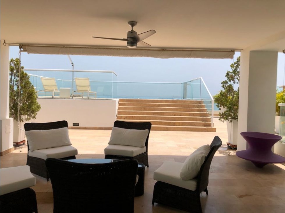 Penthouse en venta con piscina privada en Santa Marta