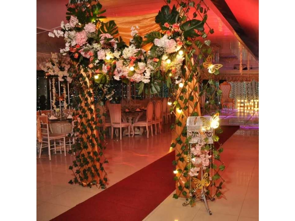 SALÓN PERLAS ( VIP) 200 personas