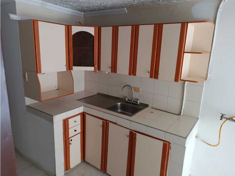 SE VENDE COMODA CASA EN PANORAMA 1 PEREIRA