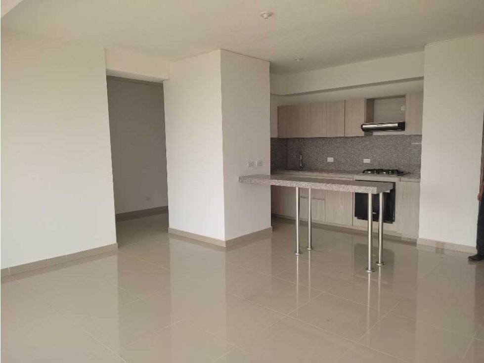 Se Arrienda Apartamento en Parque de la Castellana Piso 5, nuevo