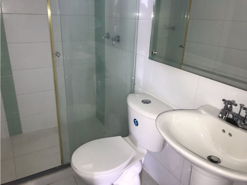 SE ARRIENDA HERMOSO APARTAMENTO EN EDIFICIO PADUA