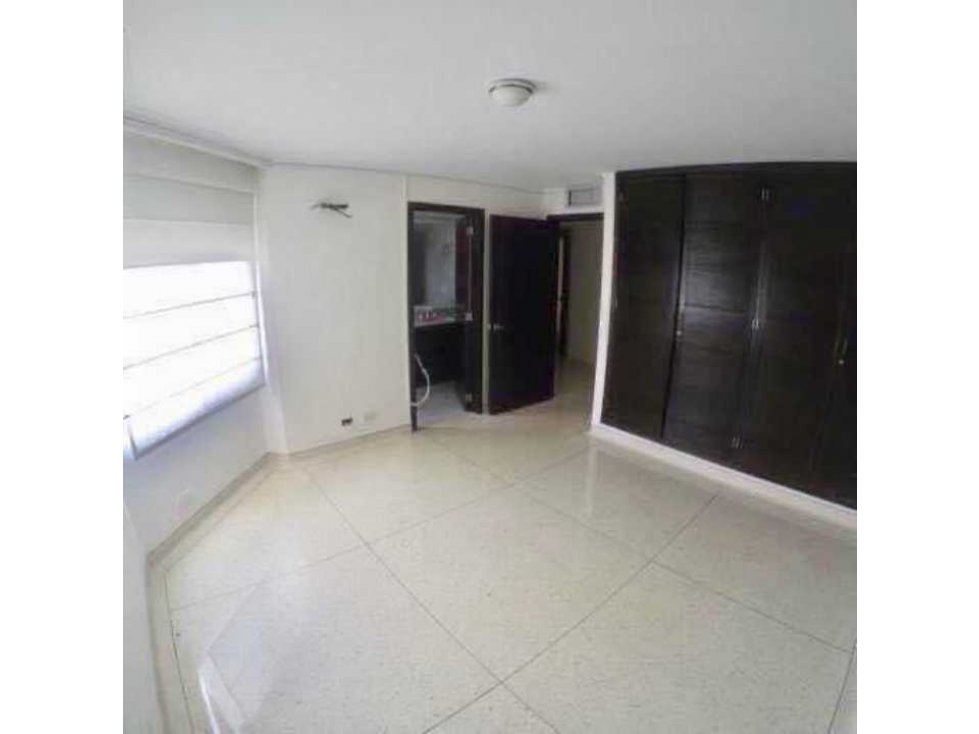 SE VENDE APARTAMENTO EN ALTO PRADO