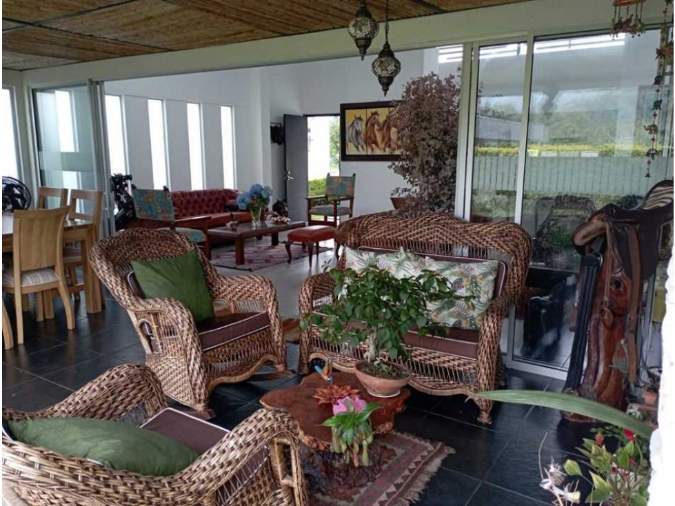 SE VENDE CASA EN CALARCÁ CONJUNTO CERRADO