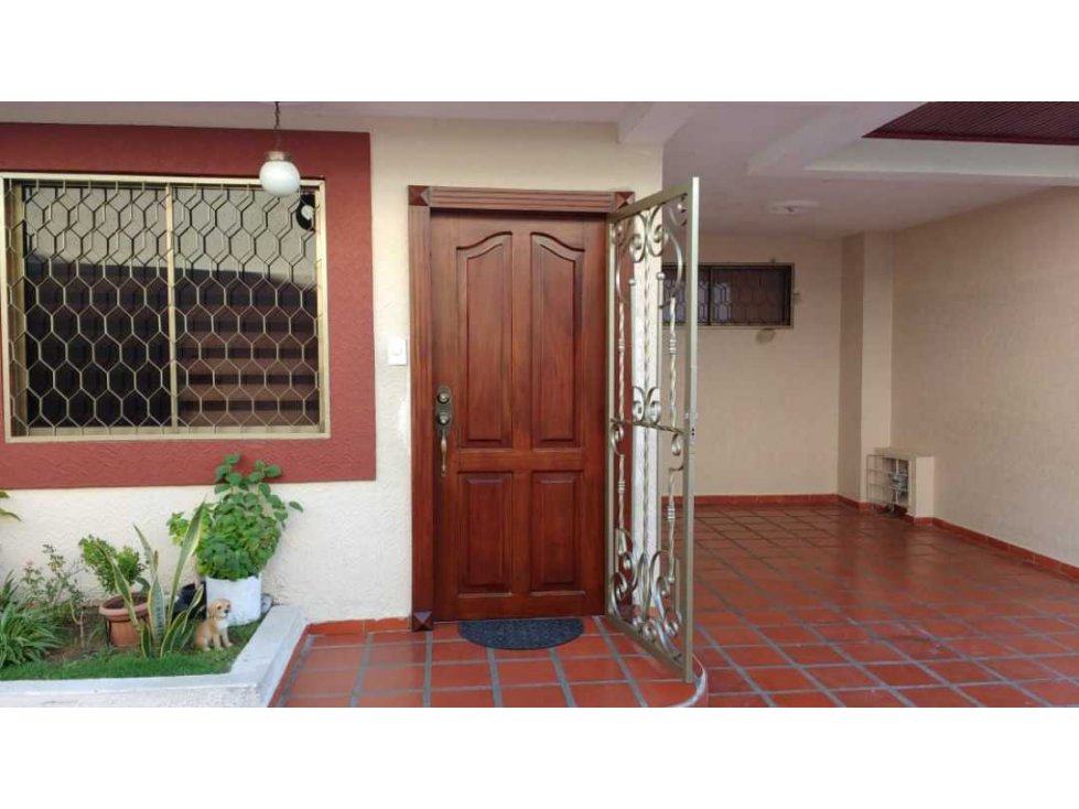 SE VENDE COMODA CASA EN CONJUNTO EN EL RECREO