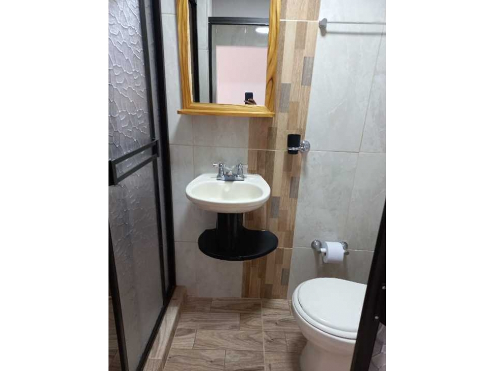 VENDO APARTAMENTO 3 PISO REMODELADO EN CABAÑAS CON PARQUEADERO PRIVADO