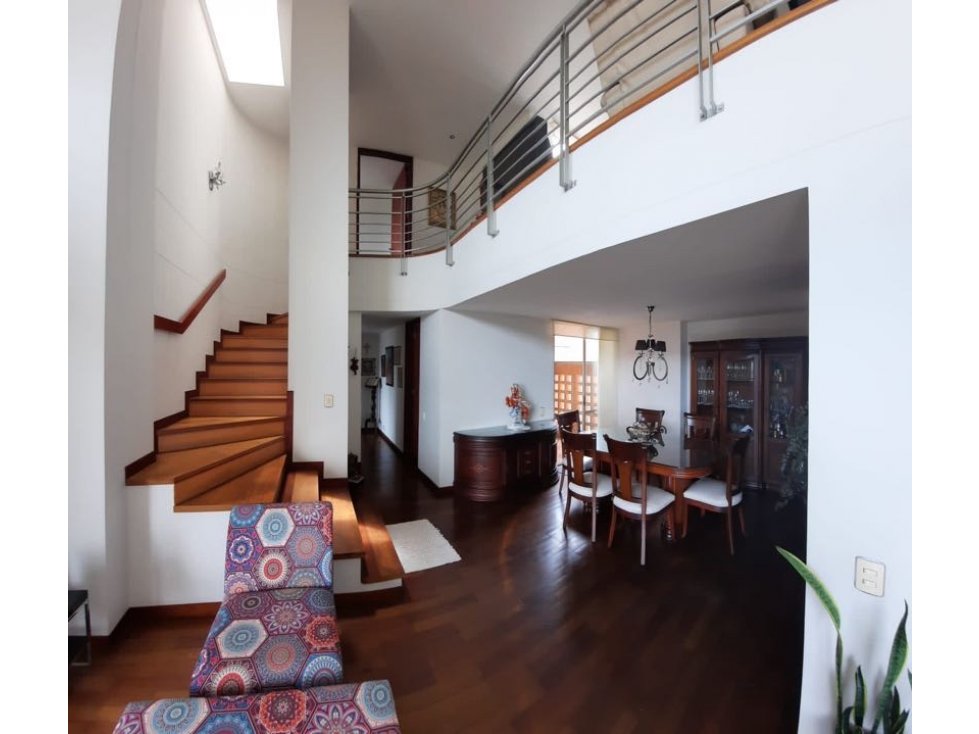 VENDO APARTAMENTO  DUPLEX Silencioso en BENEDICTINOS?