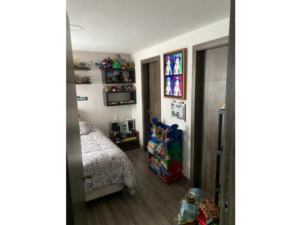 VENDO APARTAMENTO DUPLEX EN MILLA DE ORO, POBLADO