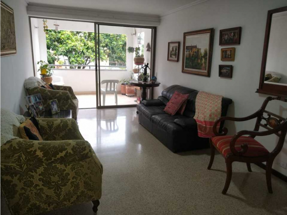 VENDO APARTAMENTO EN PATIO BONITO EL POBLADO