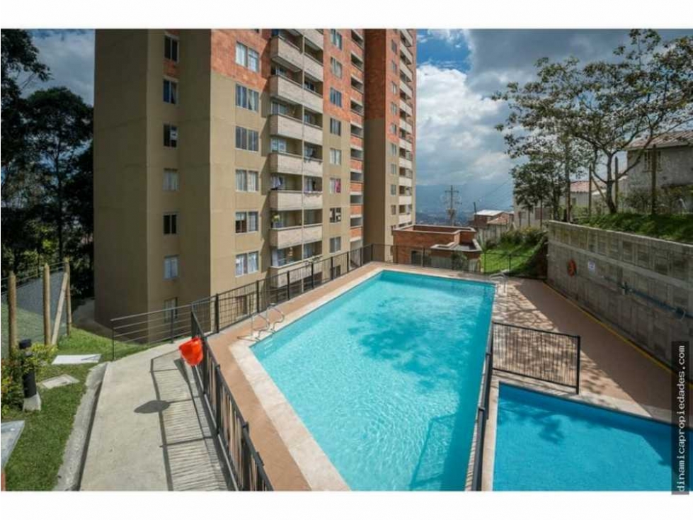 VENDO APARTAMENTO EN UNIDAD CERRADA EN ROBLEDO PAJARITO