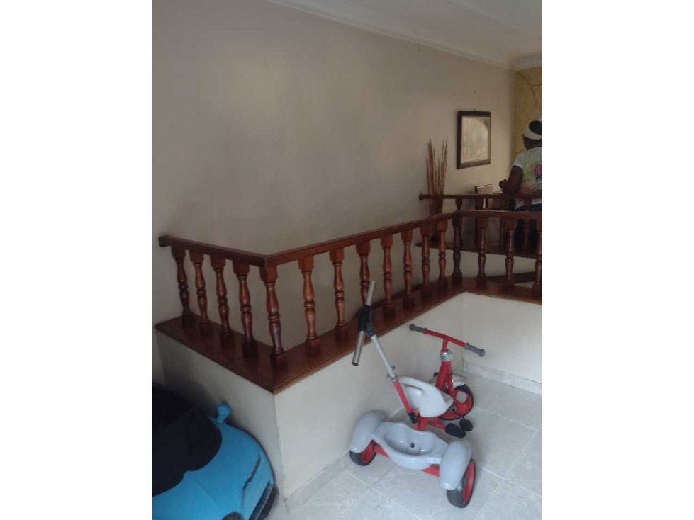 Vendo casa bifamiliar en Santa Anita (M.H.G)