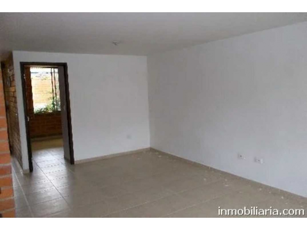 Vendo casa en conjunto cerrado, con piscina , salón social