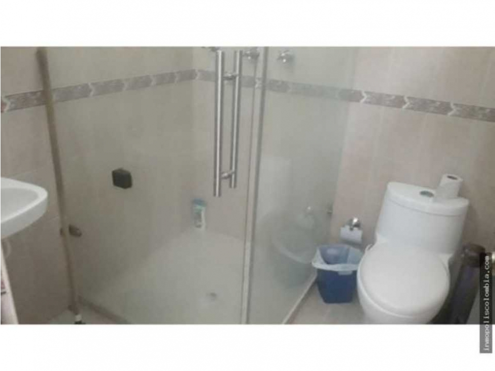 Vendo casa en el sur de cali barrio el caney dos pisos