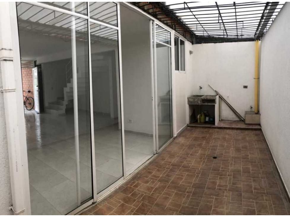 Vendo casa en jamundi barrio bonanza sector tulipanes