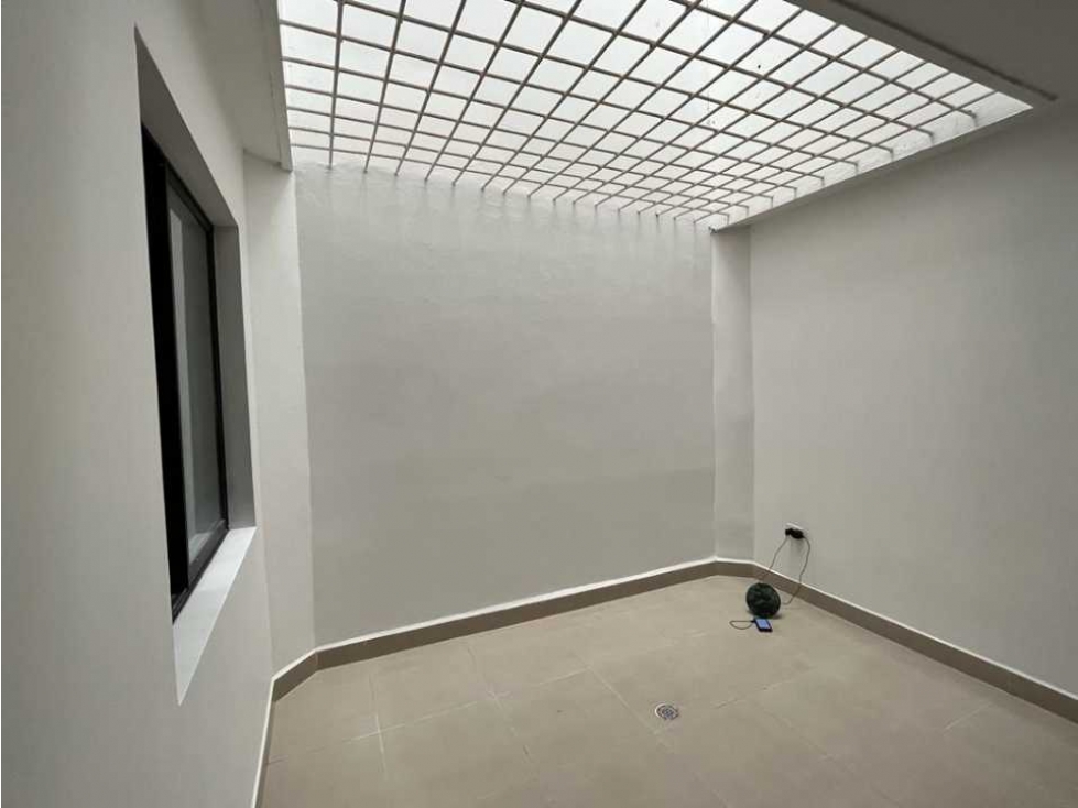 VENDO CASA PRIMER PISO CON GARAJE EN GRAN AVENIDA SECTOR RESIDENCIAL