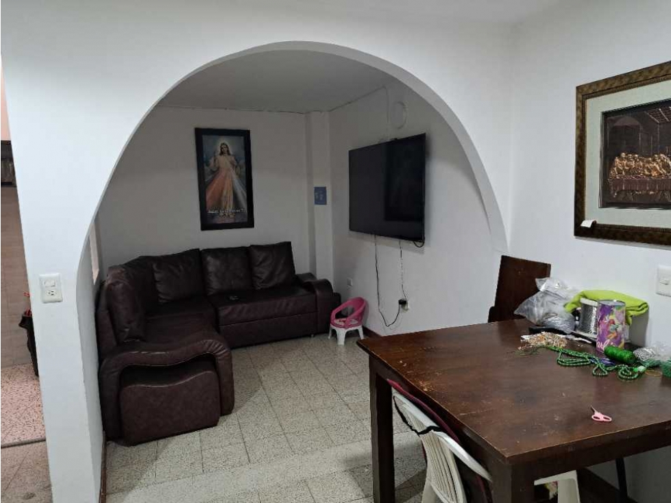 Vendo Casa Unifamiliar 3 pisos