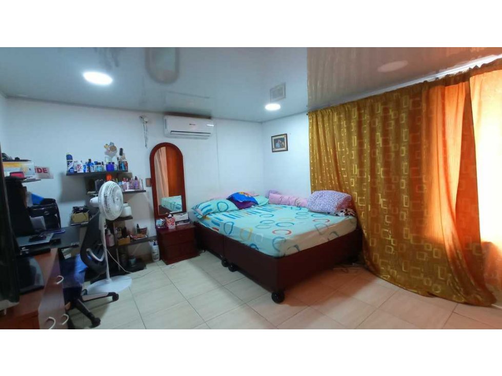 VENDO CASA UNIFAMILIAR EN VILLAS DE VERACRUZ ( PASAJE) T.P