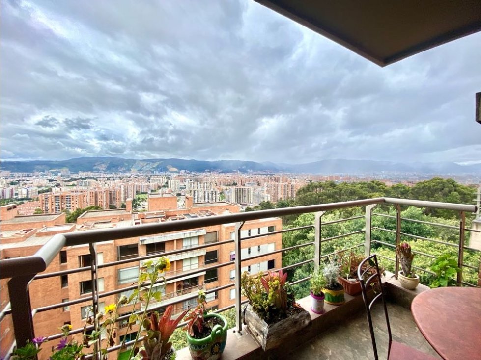 VENDO ESPECTACULAR APARTAMENTO CON VISTA PANORÁMICA. AR