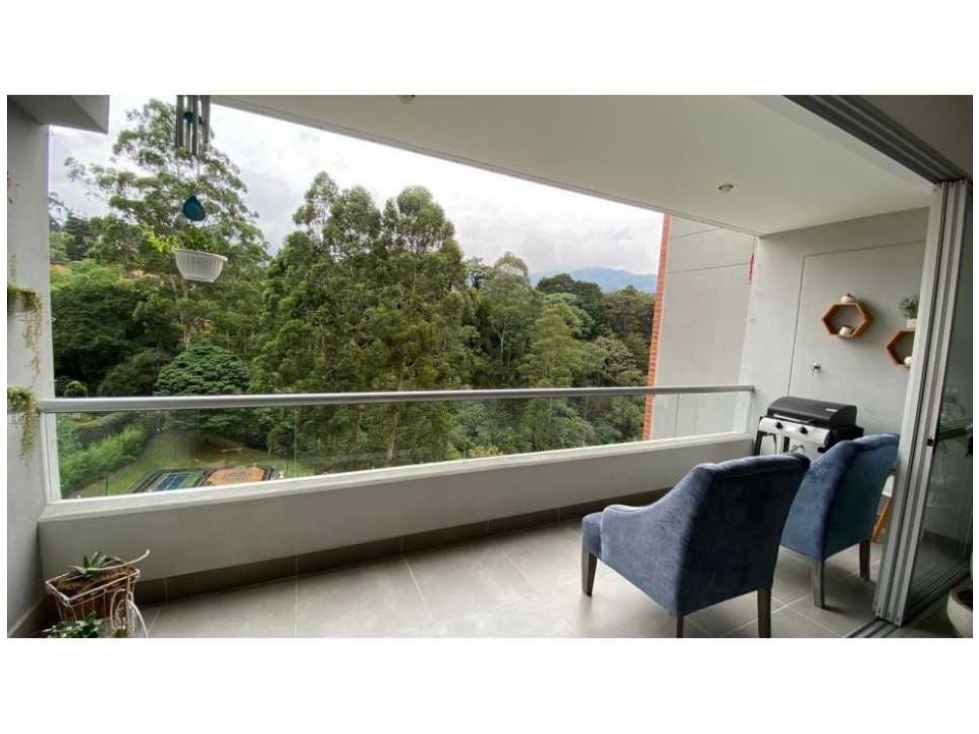 Vendo moderno apartamento en Envigado, loma de Las Brujas.