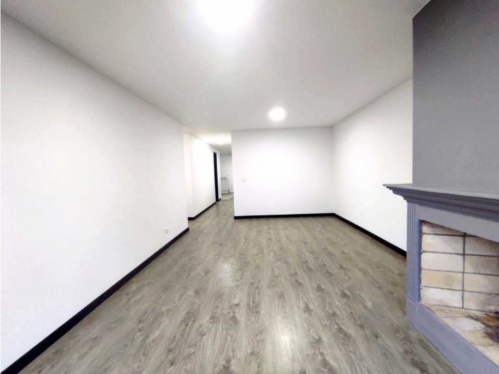 Vendo  Apartamento Remodelado con Hermosa Vista Lisboa - Bogotá FV