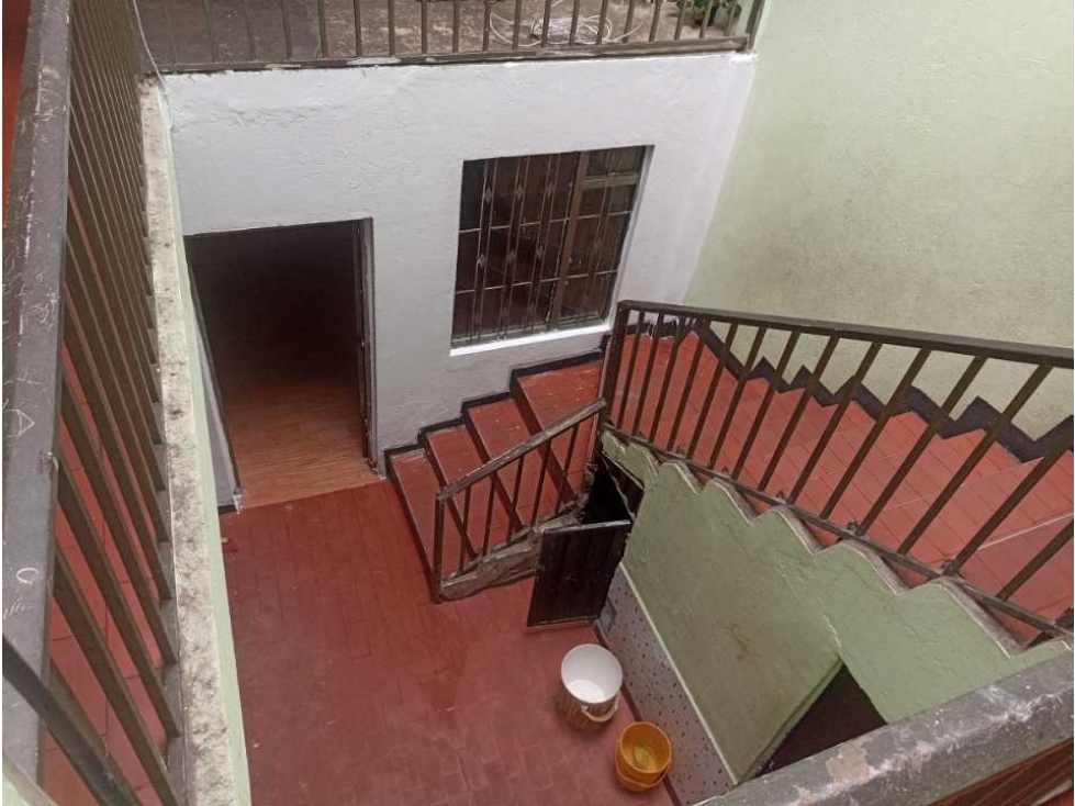 Vendo rentable casa 4 pisos 6 aptos en El socorro kennedy Bogota