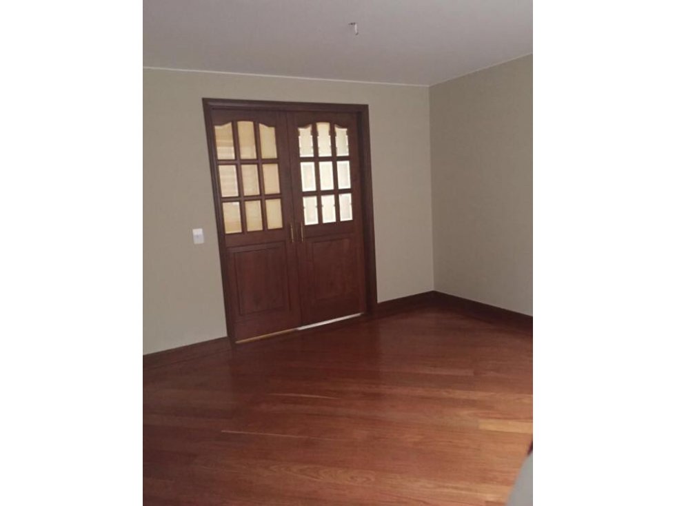 VENDO:APARTAMENTO;LA CAROLINA:200MT2:3H:2G