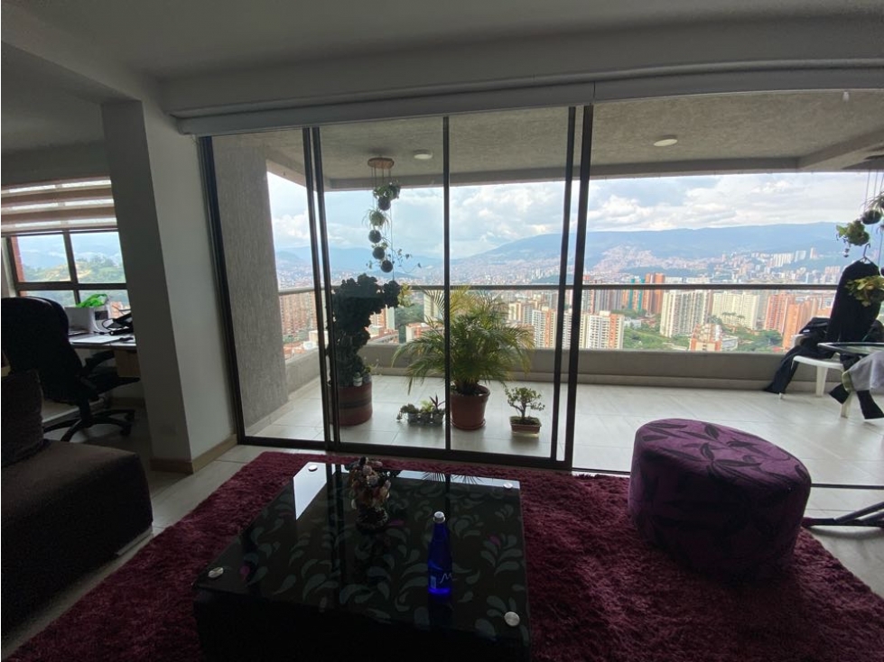 Venta Apartamento Loma de los Bernal, Medellín, 120 m2