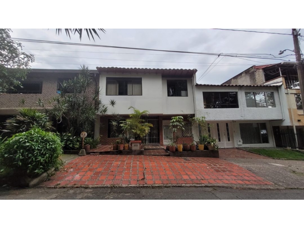 Venta Casa en Medellín sector Santa Monica, rentas Airbnb