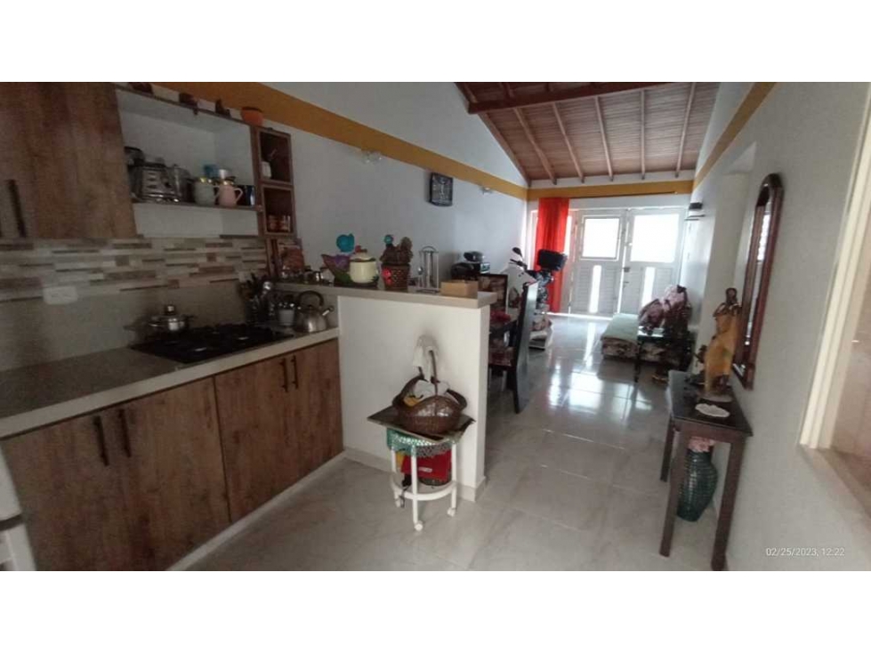 VENTA COMODA CASA EN CARTAGO