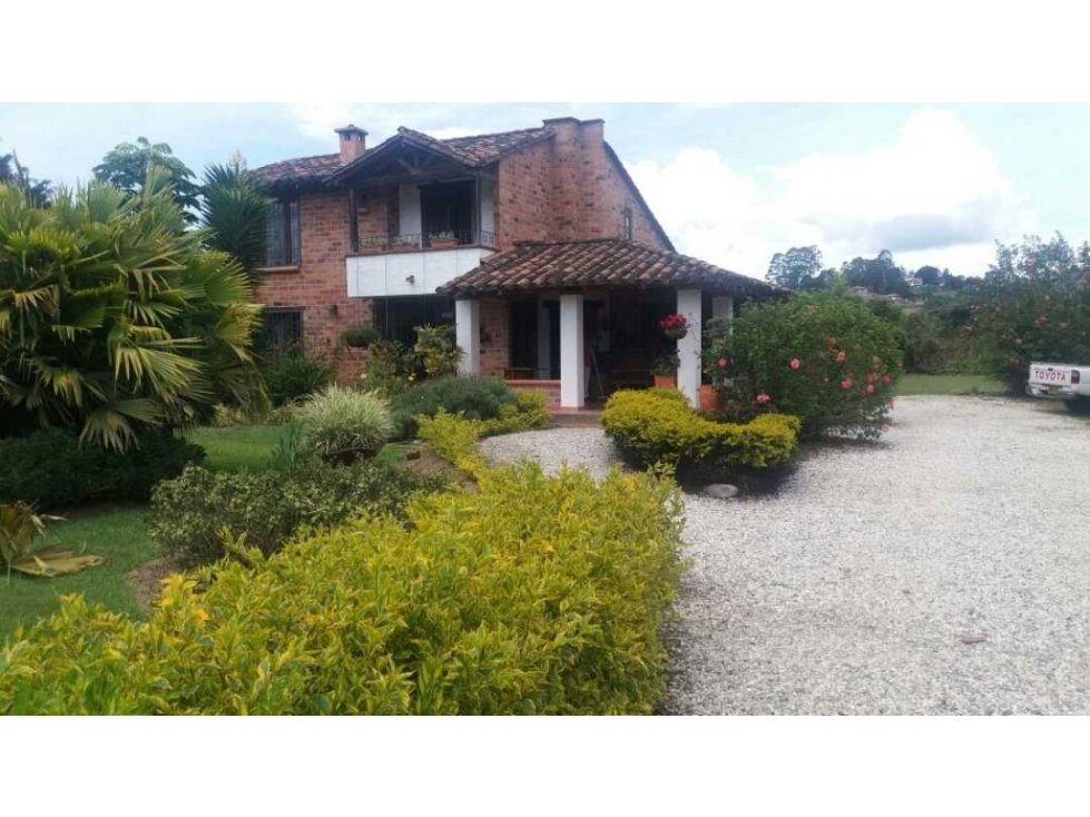 VENDO CASA CAMPESTRE EN LLANO GRANDE