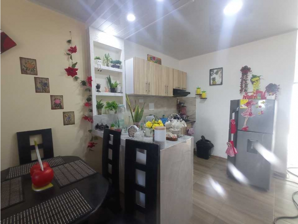 VENTA DE HERMOSA CASA EN LAS ACACIAS