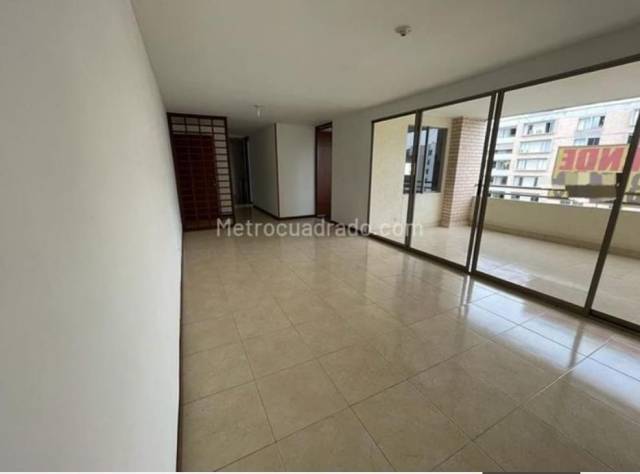 VENDO APARTAMENTO EN PATIOS DE LA FLORA