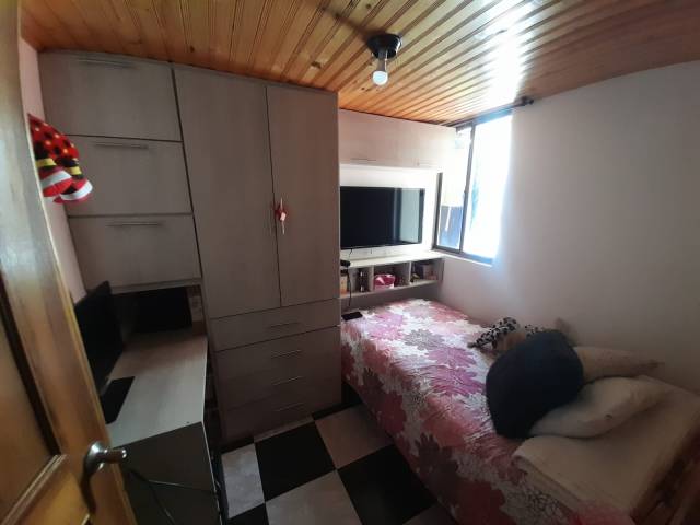 VENDO APARTAMENTO EN NUEVA ROMA, KENNEDY