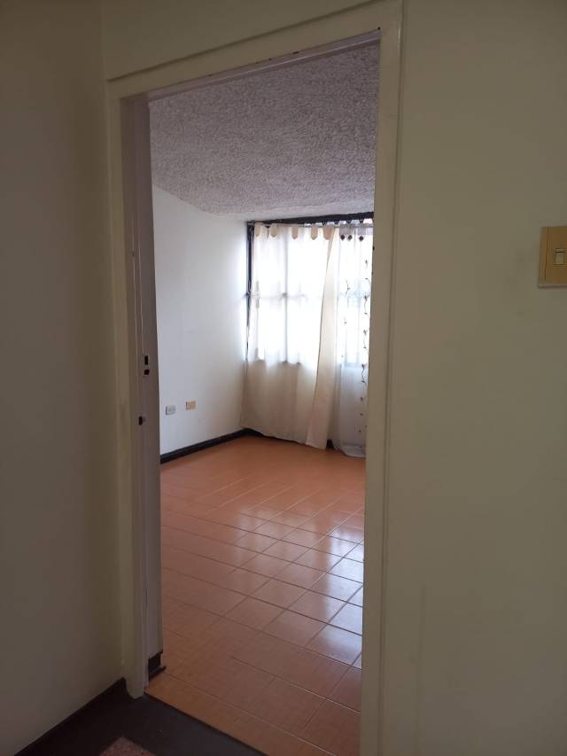 Apartamento en casa de dos pisos