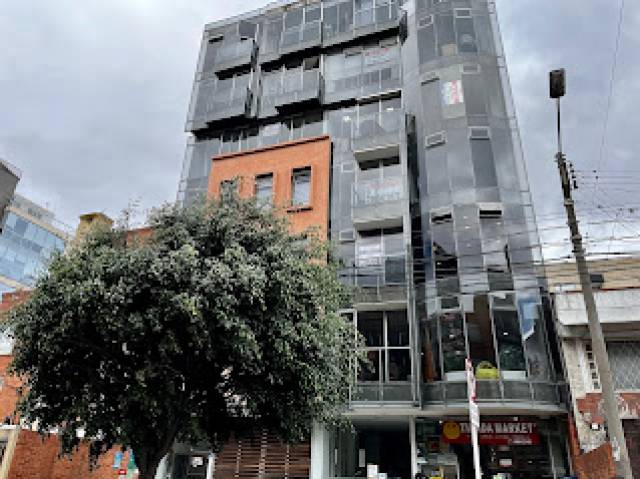 Oficina en arriendo de 23 Mst2 en Puente Largo calle 106 Bogota