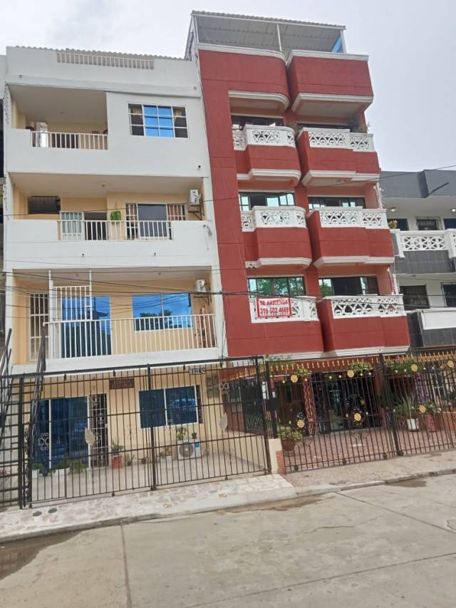 Apartamento En Cuarto Piso En La Urbanización Santa Lucia