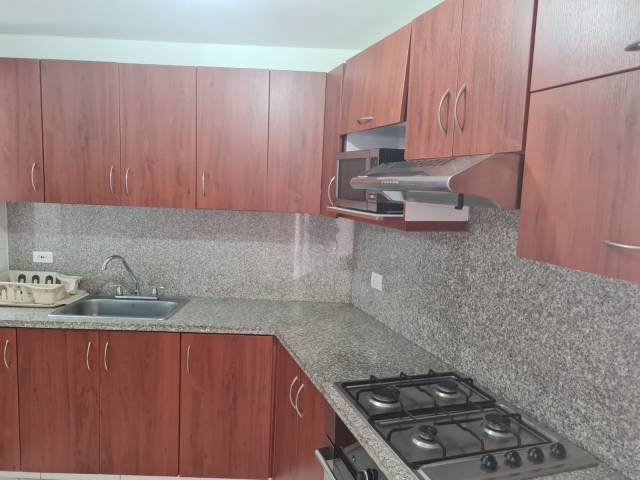 Apartamento amoblado en ciudad salitre